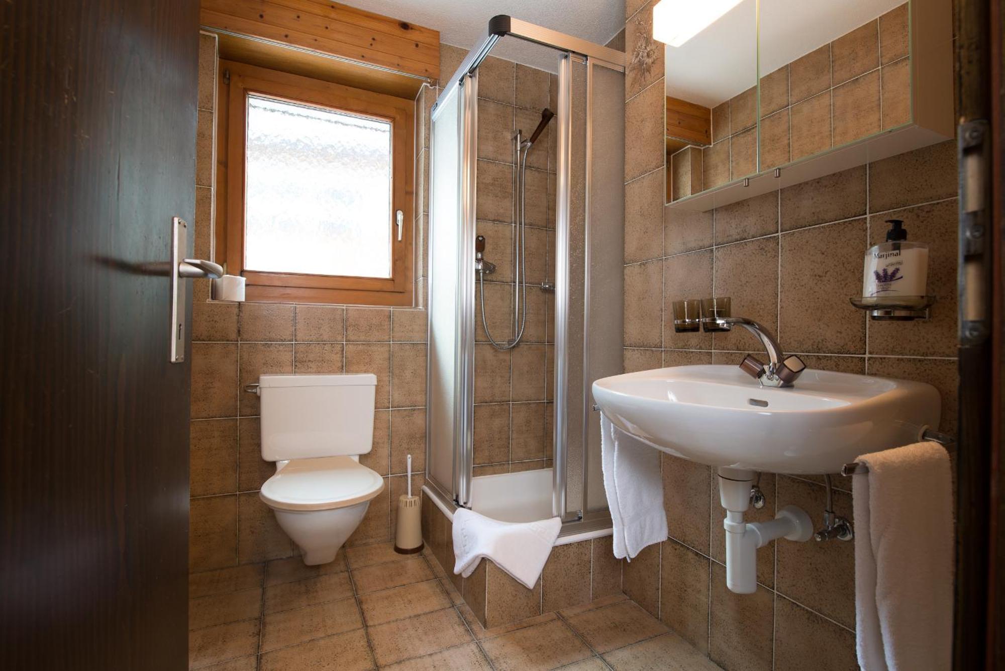 Haus Alba Apartment Saas-Almagell Phòng bức ảnh