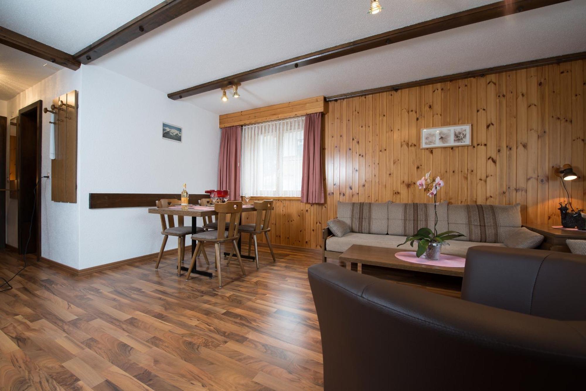 Haus Alba Apartment Saas-Almagell Phòng bức ảnh